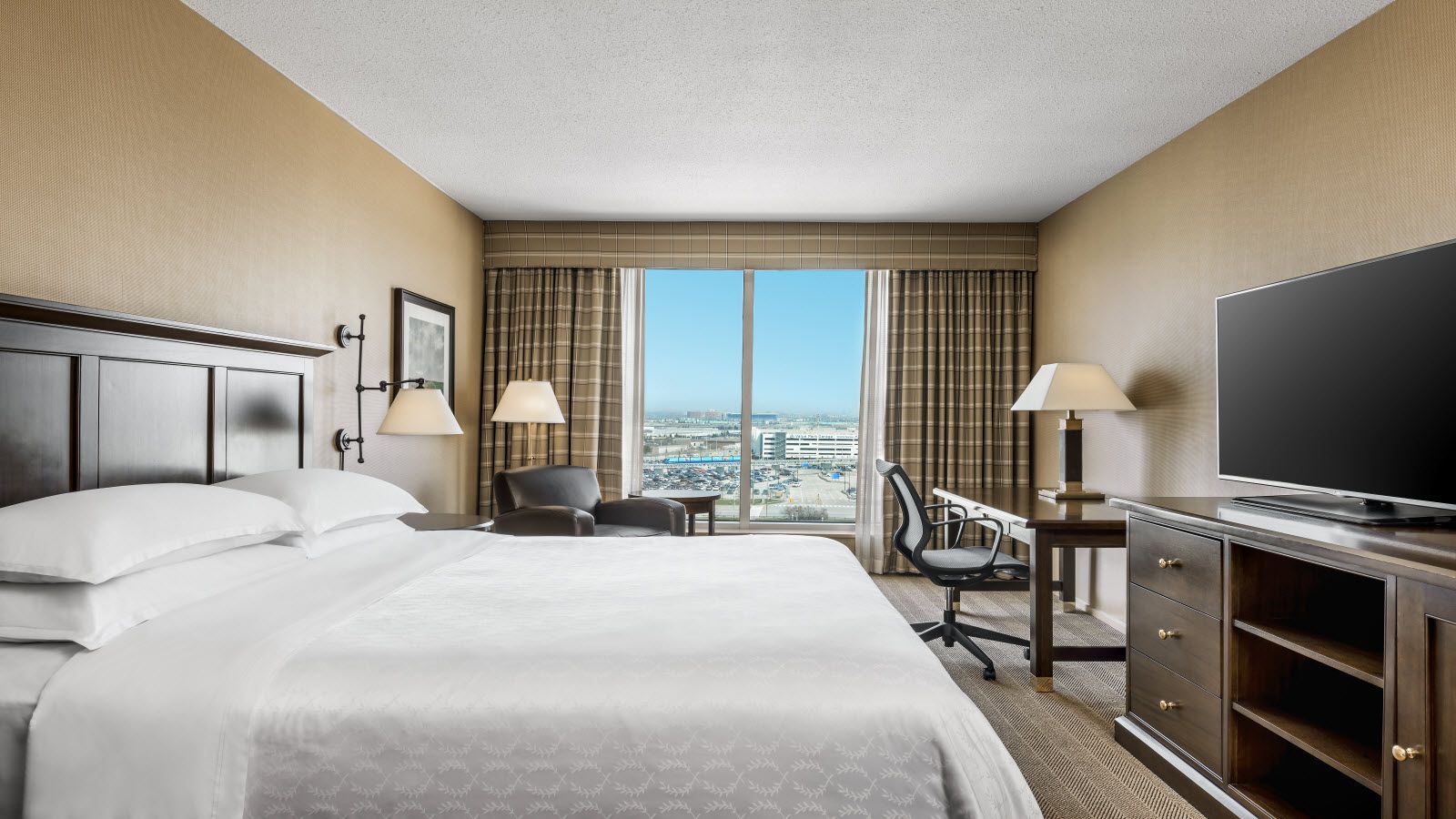 toronto-airport-accommodation-sheraton-gateway-hotel-in-toronto